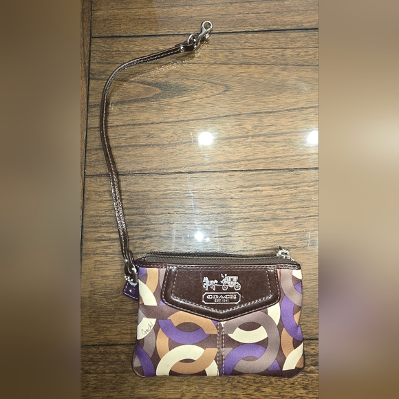 Coach Wristlet - Picture 6 of 6